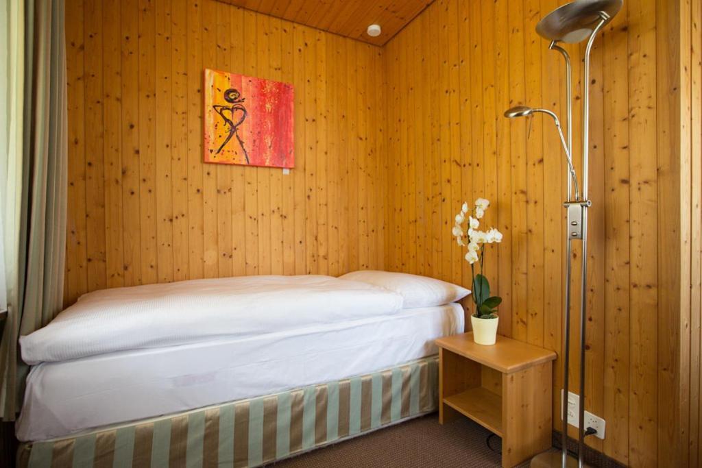 Sonnegg Hotel Zweisimmen Habitación foto